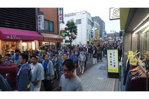 お祭りなうの亀有