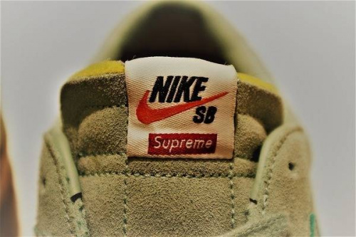 ストリートブランドのコラボ・別注アイテム