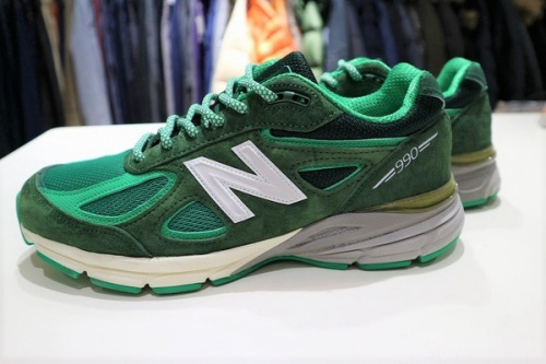 ニューバランスのミタスニーカー