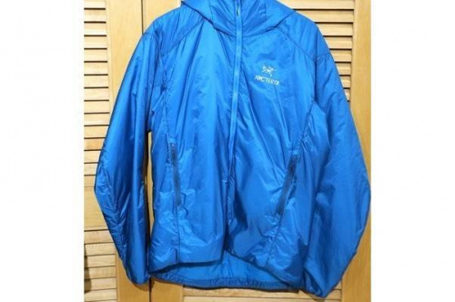 アウトドアブランドのアークテリクス