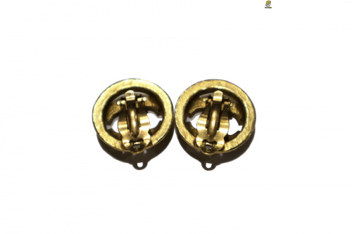 アクセサリーのイヤリング