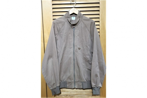 スポーツブランドのアディダス古着