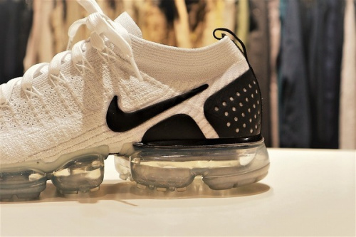 スニーカーのNIKE