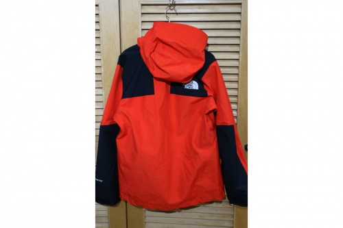 ノースフェイスのMOUNTAIN JACKET