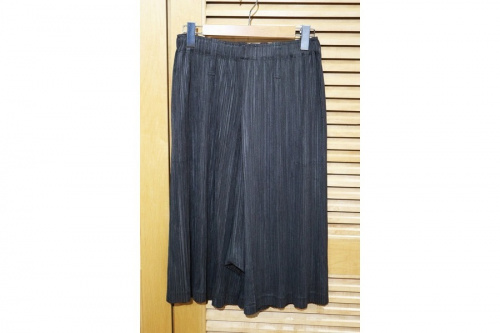 ISSEY MIYAKE　PLEATS PLEASEのイッセイミヤケ　プリーツプリーズ