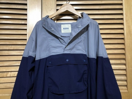 ビームスボーイのアノラックパーカー