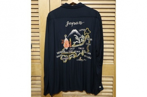 テーラートウヨウのスカシャツ