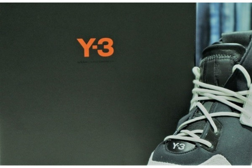 ストリートブランドのY-3
