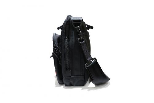 ブリーフケースの亀有