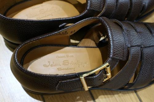 グルカサンダルのレザーシューズ