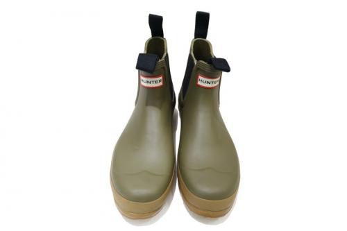 チェルシーブーツのレインブーツ