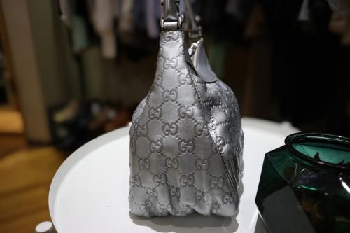 ワンショルダーバッグのレディース