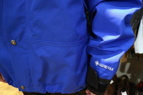 マウンテンパーカーのメンズ