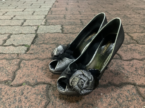 ラグジュアリーブランドのLOUIS VUITTON 　