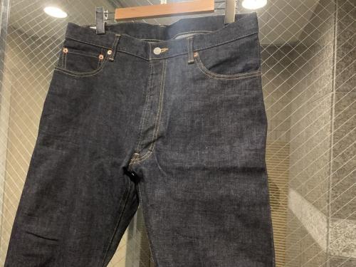 アナトミカのデニムパンツ