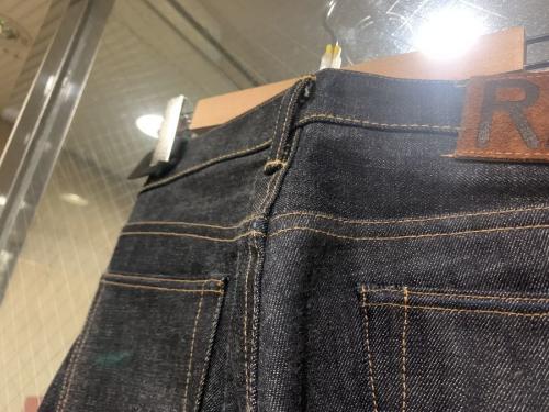 デニムパンツのメンズ