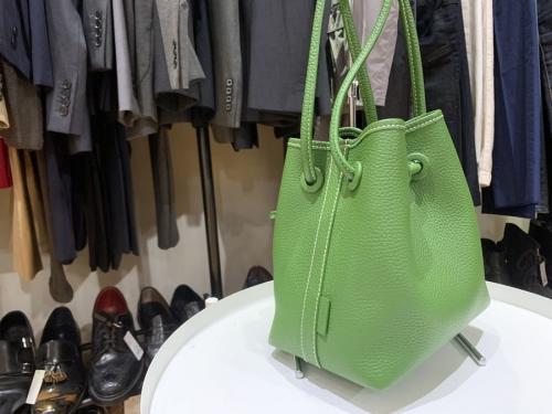 ヴァジックのハンドバッグ