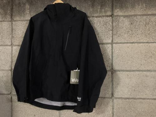 ビューティアンドユースのアノラックパーカー