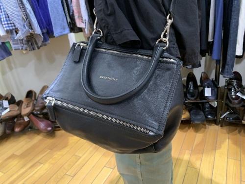 GIVENCHYのジバンシー