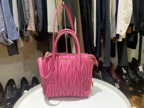 MIU MIUのミュウミュウ