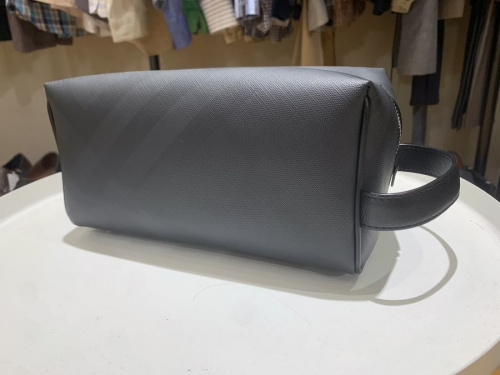 インポートブランドのBURBERRY LONDON