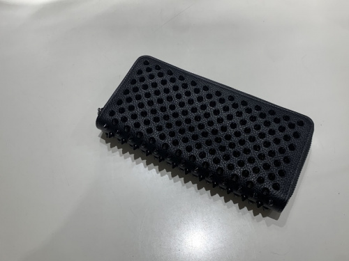 インポートブランドのChristian Louboutin