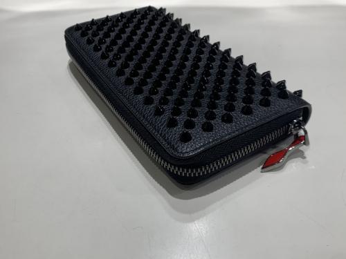 クリスチャンルブタンの財布