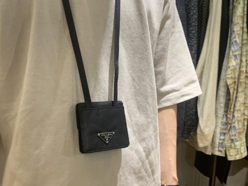 プラダのコインケース