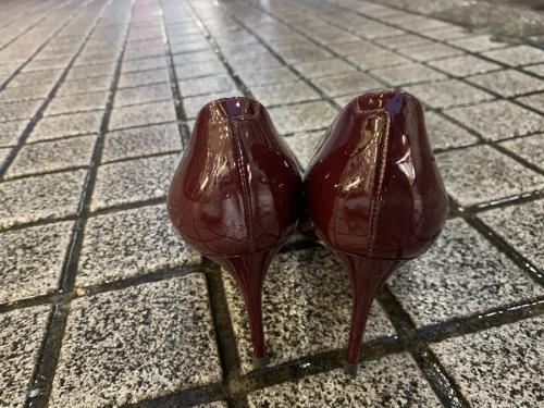 ジミーチュウのヒールパンプス