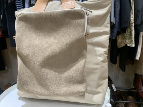 エンダースキーマーのトートバッグ