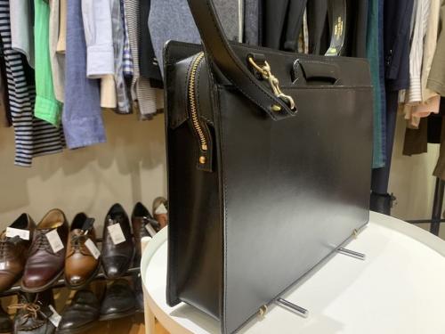 ポーターのブルーフケース