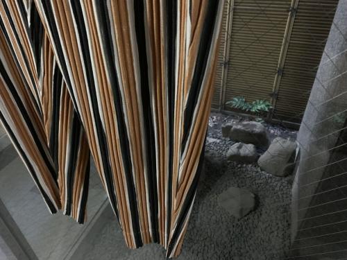 オム プリッセ イッセイ ミヤケのパンツ