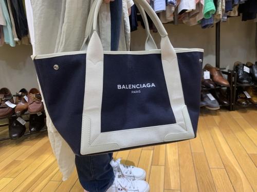 BALENCIAGAのバレンシアガ