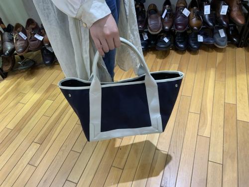 バレンシアガのバッグ