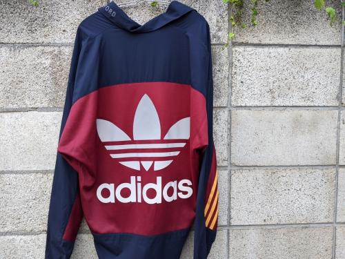 アディダスオリジナルス×ベッドフォードのコーチジャケット
