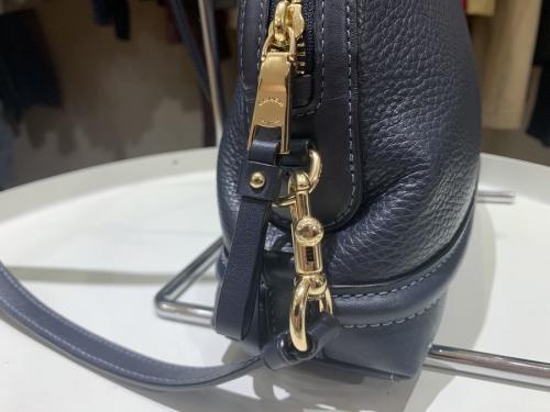 コーチのショルダーバッグ