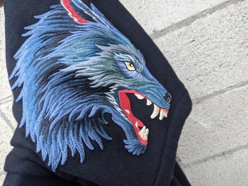 パーカーのブラック