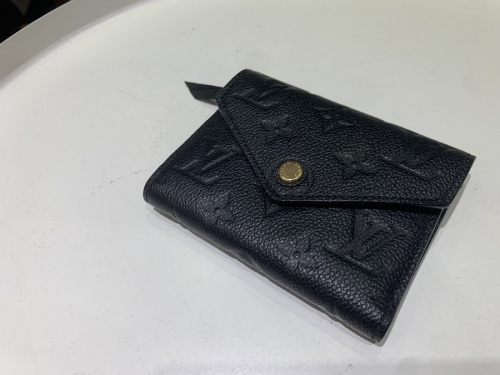 ラグジュアリーブランドのLOUISVUITTON