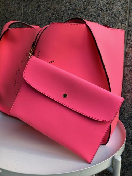 ロゴトートバッグのレディース