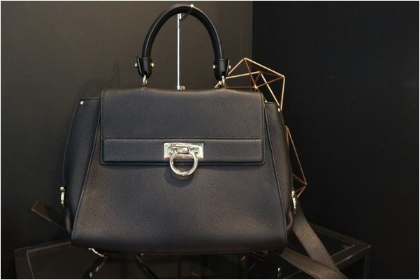 ☆Salvatore Ferragamo-ガンチーニソフィア-入荷致しました☆[2019.01