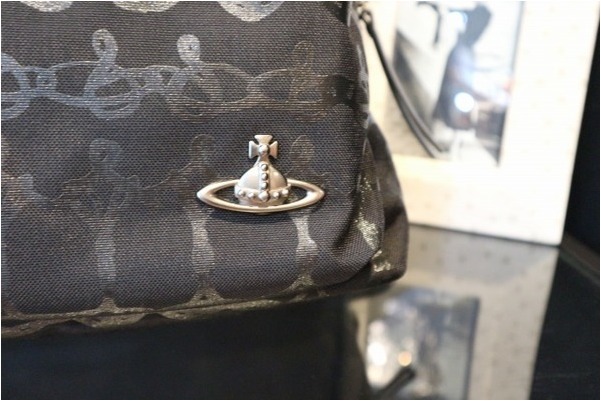 Vivienne Westwood/ヴィヴィアンウエストウッド】 ORBワイヤー Vivienne Westwood/ヴィヴィアンウエストウッド】 ORBワイヤー