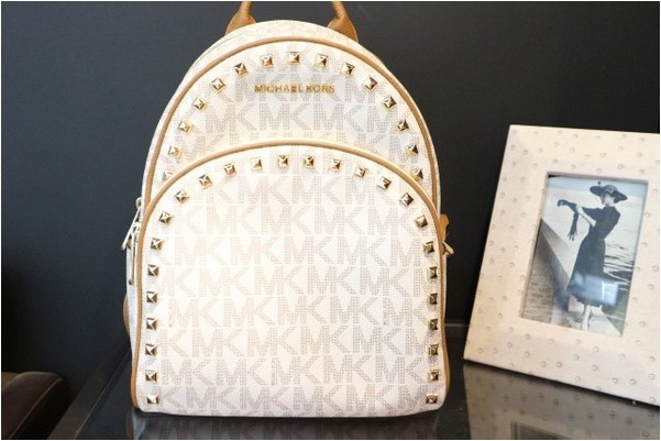 MICHAEL KORS/マイケルコース】 スタッズリュック 入荷情報[2019.05.17  