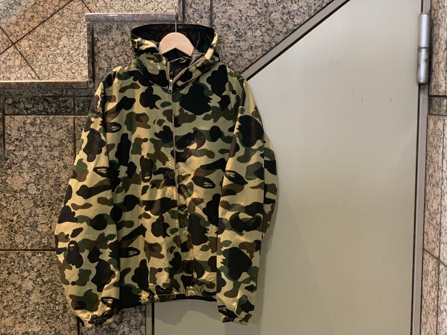 A BATHING APE/アベイシングエイプ】エイプカモマウンテンパーカー