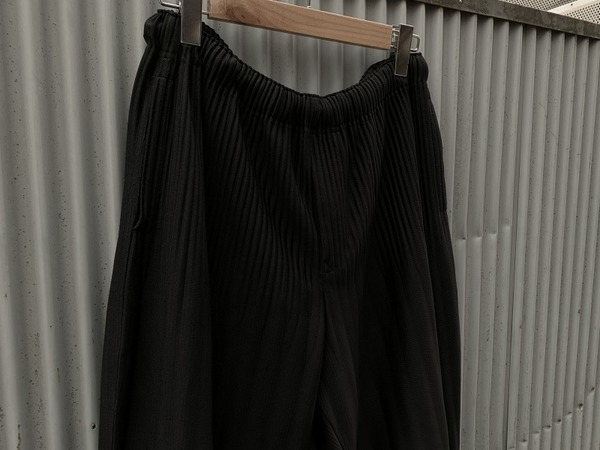 HOMME PLISSE ISSEY MIYAKE/オムプリッセイッセイミヤケ】プリーツ