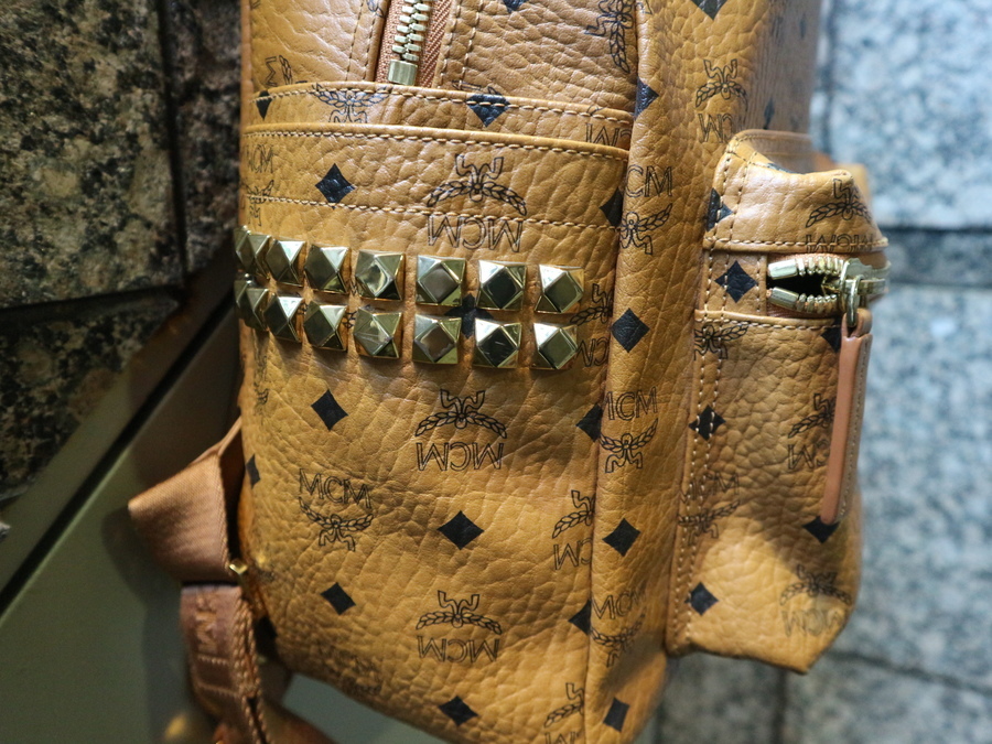 MCM/エムシーエム】サイドスタッズ付ヴィセトスバッグ入荷致しました 