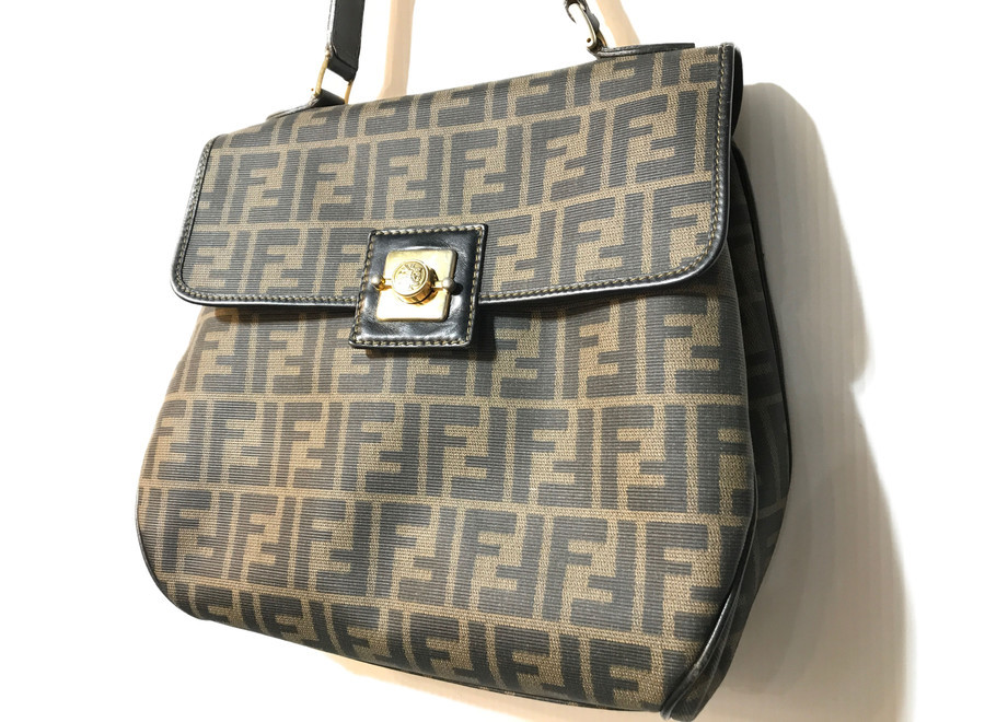 ラグジュアリーブランド【FENDI/フェンディ】ズッカ柄ワンショルダー