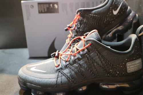 NIKE AIR VAPORMAX UTILITY CNYヴェイパーマックス エア ヴェイパーマックス ラン ユーティリティ 'Throwback