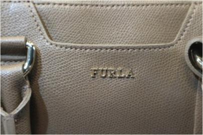 「インポートブランドのFURLA 」