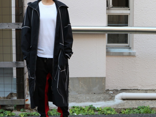 Sulvam サルバムジップアップレインコートブラックロングフード付き