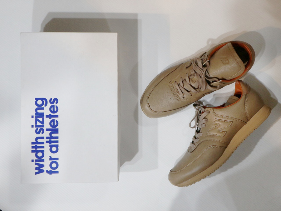 オーラリー/ニューバランス オーラリー×ニューバランス新作が登場、3種のレザーをアッパーに採用